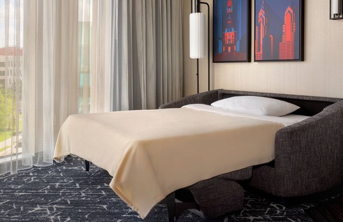 South Philadelphia Hotel | Courtyard Philadelphia South at The Navy Yard