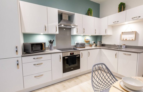 Southampton City Centre Apartment | Courtyard Retreat