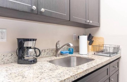 Little Haiti Apartment | Courtyard Studio Free parking near Wynwood & Design District.