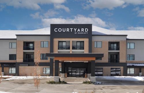 Wausau Hotel | Courtyard Wausau