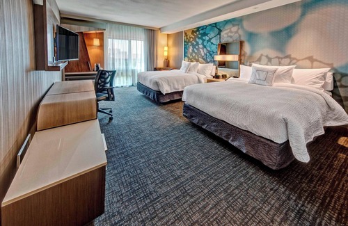 East Garden City Hotel | Courtyard Westbury Long Island