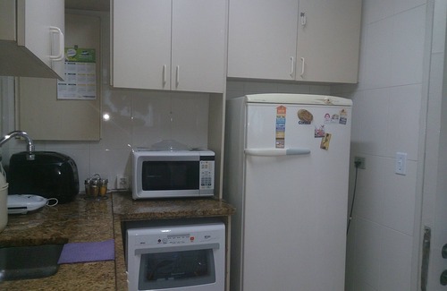 Enseada Condo | Cover with BBQ, close to beach and all trade