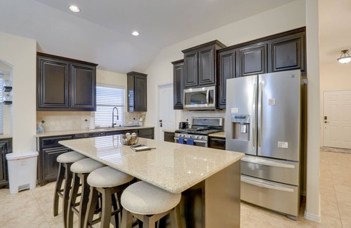 Mansfield House | Covered Patio & Large yard: Mansfield Home