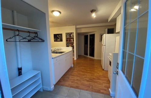 Cowichan Bay Apartment | Cowichan Bay Private Entrance 1-Bdrm Suite Quiet