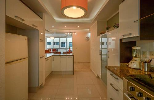 Coyoacan Apartment | Coyoacan Florida Luxury apartment 4BR-4BA 2Parking