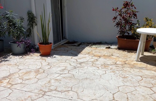 Colonia Independencia Apartment | Cozumel peaceful retreat, WIFI, pool TV, Kitchenet, walking distance to town.