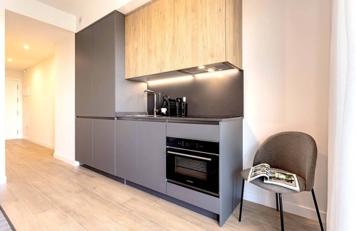 Distrito Norte Sierra Apartment | Cozy 1 bd apartment with terrace, pool and parking. Arruzafa VII