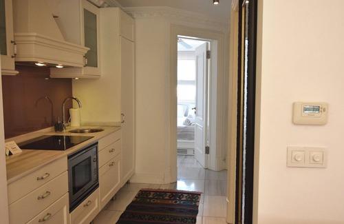 Taksim Apartment | Cozy 1-Bdr Apartment in Cihangir Neighborhood