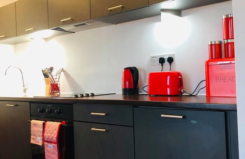 Sheffield Apartment | Cozy 1-Bed Flat near Sheffield Food Festival – Sleeps 5, May Dates Available