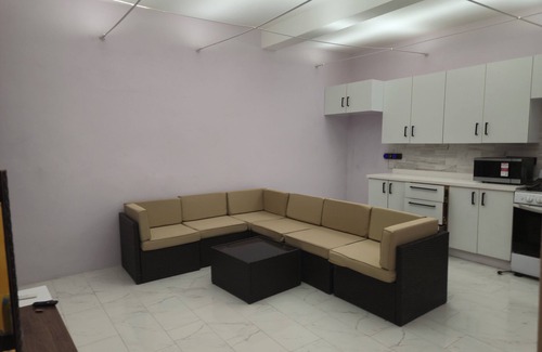Calvigny Apartment | Cozy 1-bedroom apartment in beautiful Saint George with WiFi, AC