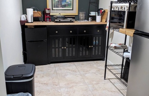Springfield Apartment | Cozy 1-bedroom apartment with WiFi, AC in enjoyable Springfield