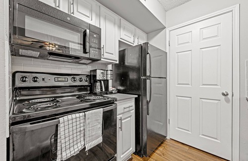 North Arlington Apartment | Cozy 1-bedroom apartment with WiFi, AC in charming Arlington