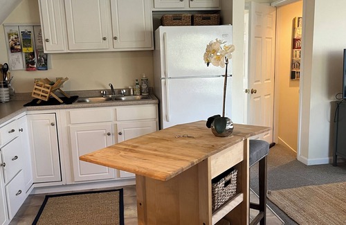 Hampton Apartment | Cozy 1-bedroom apartment with AC, WiFi in serene Hampton