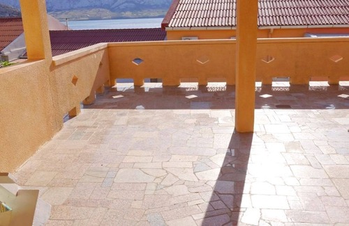 Metajna Apartment | Cozy 1 Bedroom Apartment With sea View
