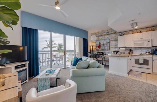 St. Petersburg - Clearwater Condo | Cozy 1-Bedroom Condo w/Open Water View in St. Petersburg Fl.