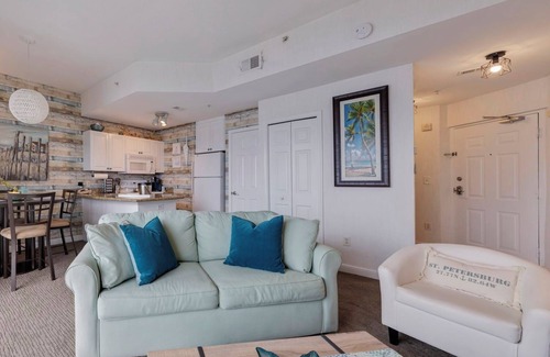 St. Petersburg - Clearwater Condo | Cozy 1-Bedroom Condo w/Open Water View in St. Petersburg Fl.