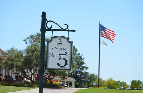 Pinehurst Condo | Cozy 1 bedroom condo in walking distance to the Club, the Cradle & the Village!