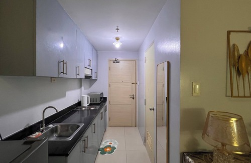 Malate Condo | Cozy 1 bedroom condo in charming Pasay Mall Of Asia with AC, WiFi balcony