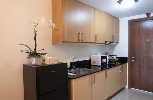 Tambo Condo | Cozy 1-bedroom condo in Pasay 5 mins Minimum walk to SM Mall of Asia
