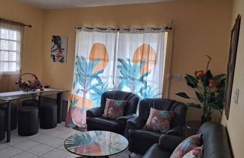 St. Peters Cottage | Cozy 1-Bedroom Cottage with Peaceful Garden Patio