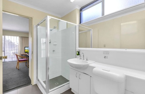 Mount Ommaney Hotel | Cozy 1-Bedroom-Ideal 4 Business