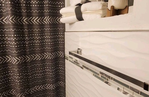 East New York House | Cozy 1 Bedroom in Brooklyn with Separate entrance and bathroom.
