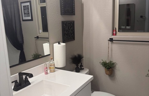 Buckeye House | Cozy 1-bedroom in Buckeye/Verrado with WiFi, AC Convenient freeway access