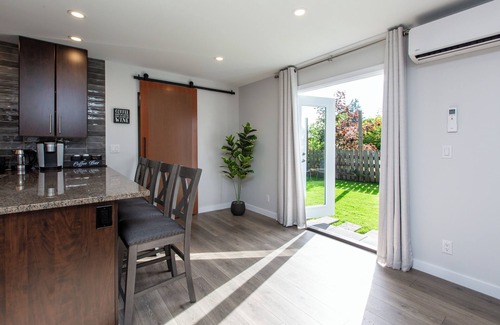 Langford Apartment | Cozy 1-Bedroom Retreat in the Heart of Langford