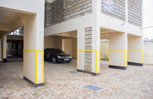 Nakuru Apartment | Cozy 1 Bedroom Section 58 getaway, with Lake Nakuru views