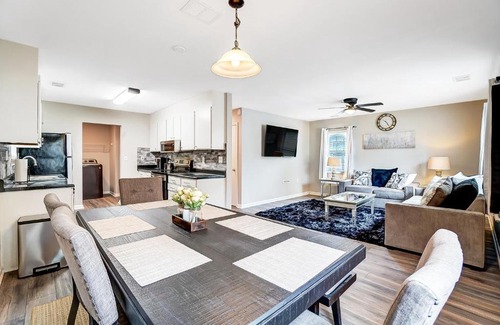 Paw Creek House | Cozy, 1-Level Cottage - 5 miles to Uptown CLT