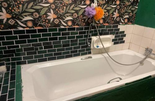 Fort Beaufort Apartment | Cozy 1-night stop Old cottage