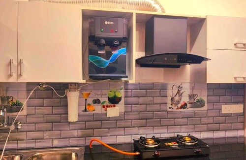 BTM Layout Apartment | Cozy 1 studio private bedroom in a shared apartment with WiFi, AC