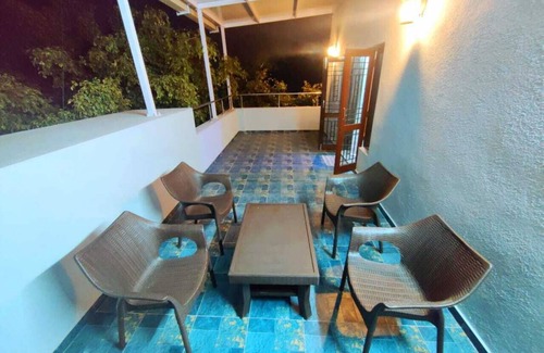BTM Layout Apartment | Cozy 1 studio private bedroom in a shared apartment with WiFi, AC