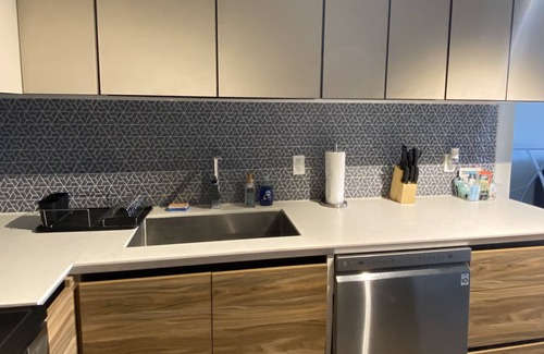 East Orange Apartment | Cozy 1bdrm Hideaway W/ parking space