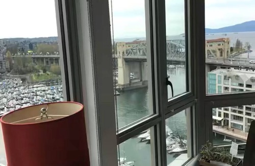Downtown Vancouver Condo | Cozy 1BR & 1BA! condo with AC, fitness room in marvelous Downtown Vancouver