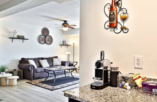 Killington Condo | Cozy 1BR/1BA Mt Green Condo with Amenities and Discounted Ski Rentals. Shuttle.