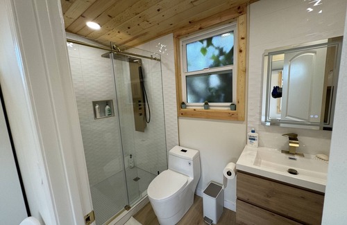Richmond Annex Cottage | Cozy 1BR, 21 min away from SF