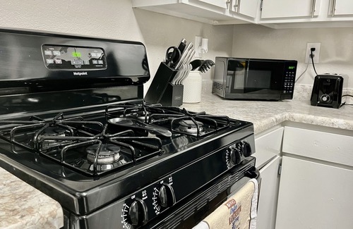 Sandy Springs Apartment | Cozy 1BR Apartment in Sandy Springs, Atlanta – Prime Location with Free Parking!