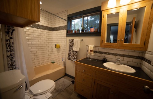 Cavendish House | Cozy 1BR Hilltop Getaway minutes from Okemo