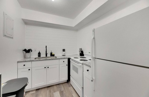 Sun Bay South Apartment | Cozy 1BR Retreat | Heart of South Tampa