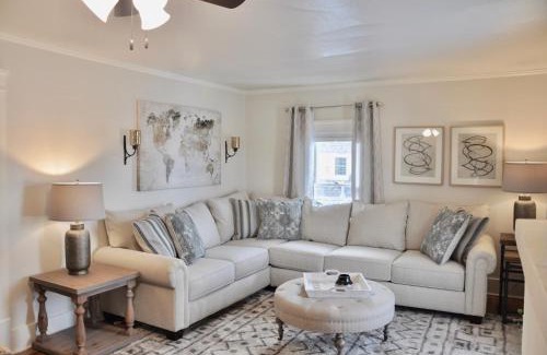 Rapid City Apartment | Cozy 2 BDRM Vacation Rental - 1 Mile to Dtwn Rapid City
