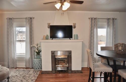 Rapid City Apartment | Cozy 2 BDRM Vacation Rental - 1 Mile to Dtwn Rapid City