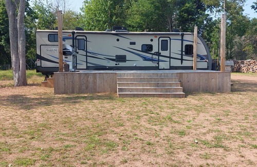 Points East House | Cozy 2-bedroom RV with Private Sandy Beach on the Sturgeon Bay!
