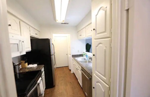 Lower Greenville House | Cozy 2 bed/2 bath home with sleeper sofa