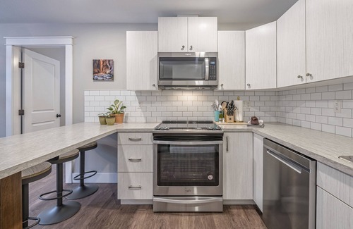 Vernon Apartment | Cozy 2 bed/1 bath private suite on 5 acre farm close to Silver Star and Vernon.