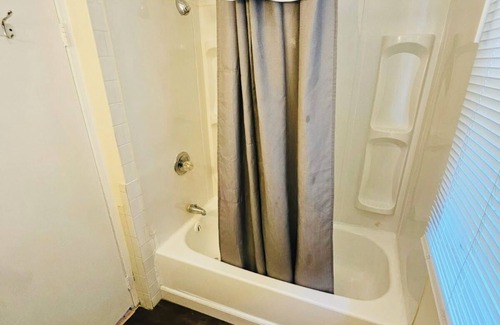 Providence Apartment | Cozy 2 bed near Whole Foods, Downtown, Miriam, etc