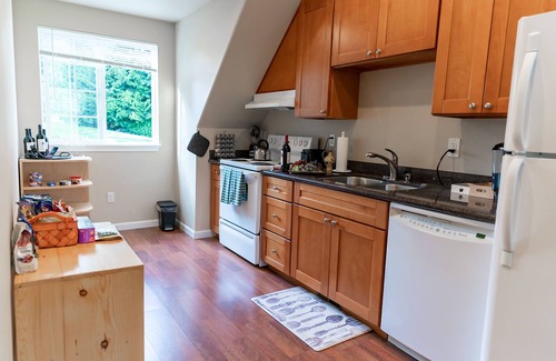 Bothell Apartment | Cozy 2 Bedroom 1 Bath Apartment
