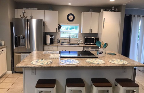 Cross Key Waterways House | Cozy 2-Bedroom, 2-Bath Retreat in Key Largo