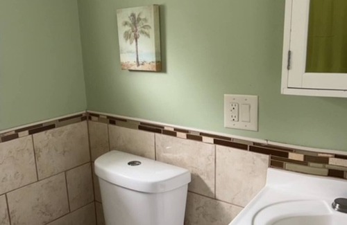Green Creek Apartment | COZY 2 BEDROOM 2ND FL. APARTMENT CLOSE TO THE WILDWOODS.