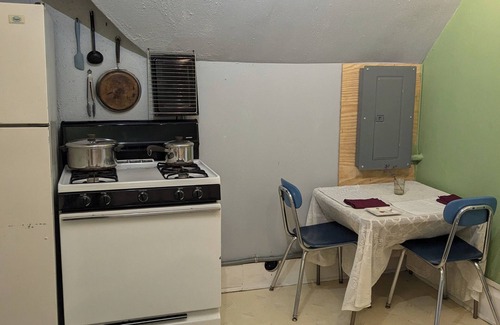 Spring Green Apartment | Cozy 2-bedroom apartment with WiFi, AC in welcoming Spring Green